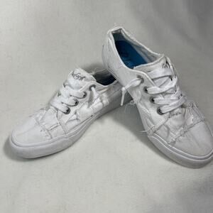 Blowfish Malibu Slip On Low Top Distressed Edge Sneakers Shoes Size 7- White